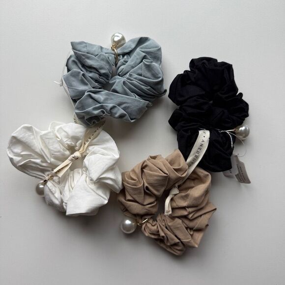 NWT Anthropologie Pearl Charm Scrunchies, set of 4 - Picture 2 of 6
